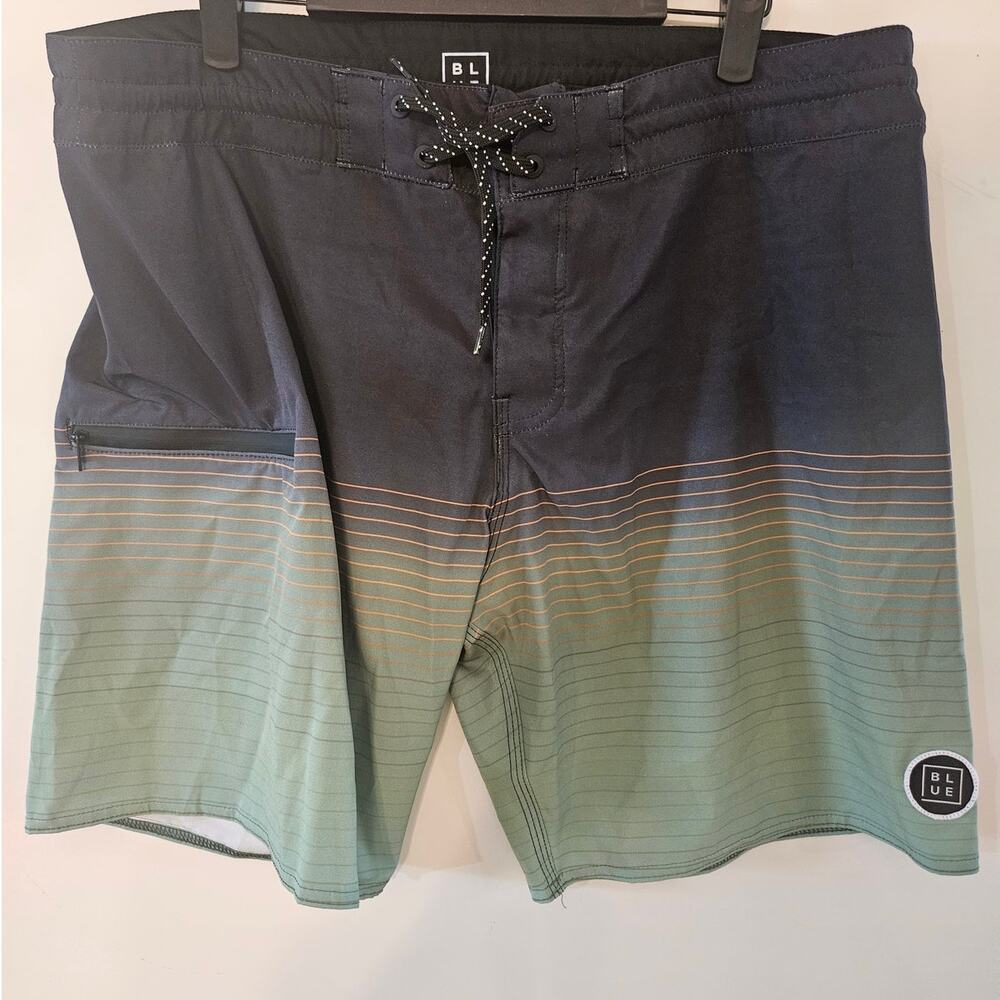 Modern Boardshorts by BLUE Slant Six Size 36W Black Green EUC B42